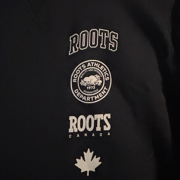 Navy Roots Crewneck - Picture 2 of 3